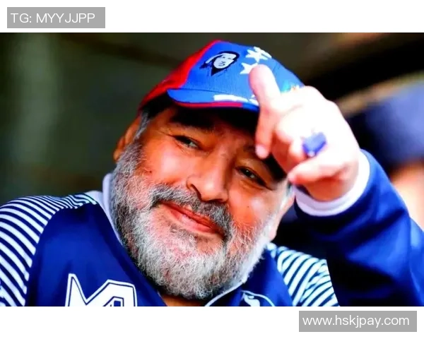 法国光头胡子足球明星的传奇人生与赛场风采揭秘 法国光头胡子足球明星的传奇人生与赛场风采揭秘