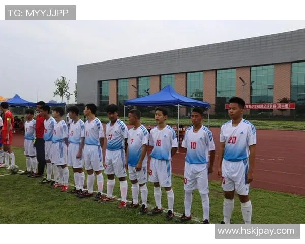 深圳足球队团队协作能力显著提升荣登全国足球团队协作排名新高 深圳足球队团队协作能力显著提升荣登全国足球团队协作排名新高