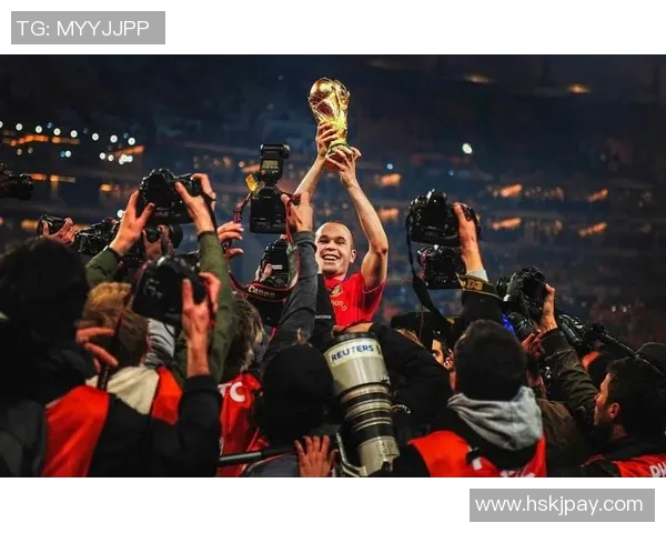 老梁深度解析足球明星背后的故事与传奇人生 老梁深度解析足球明星背后的故事与传奇人生