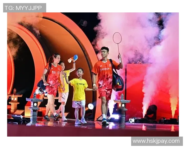 邀请赛点评:重庆羽毛球队的配合表现